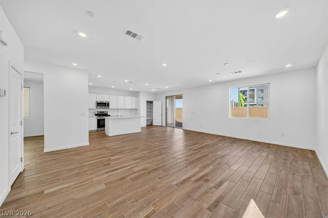 113 Tardando Avenue — photo 3