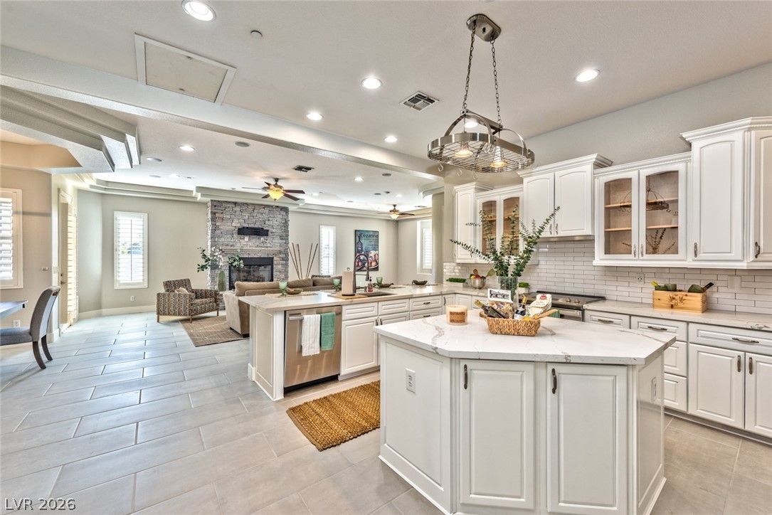 6465 Sugar Knoll Court — photo 4 of 45