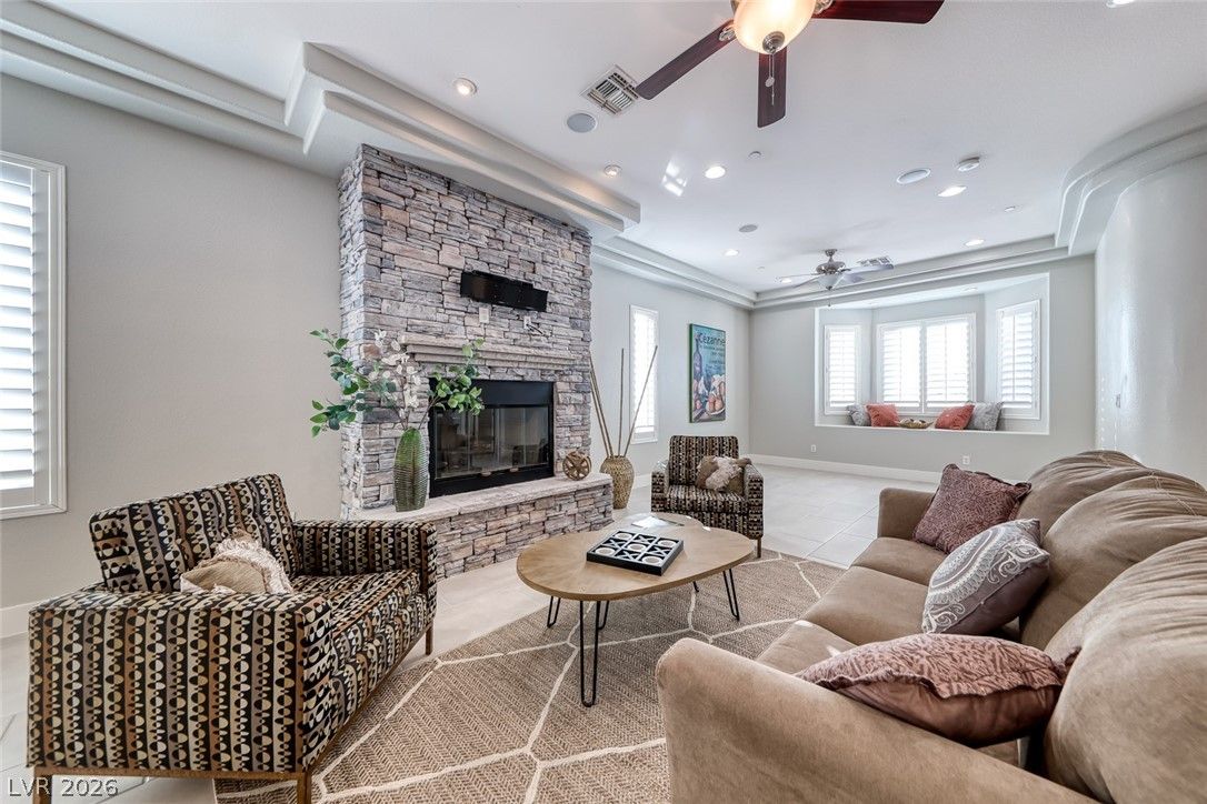 6465 Sugar Knoll Court — photo 5 of 45