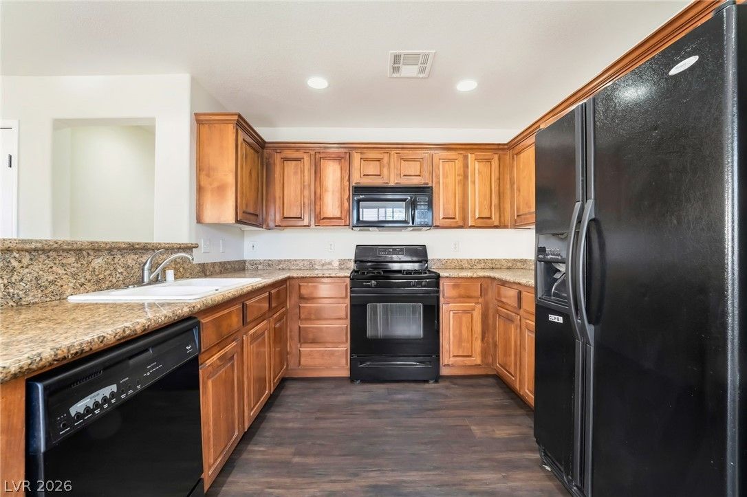 7858 Windhamridge Drive — photo 5 of 15