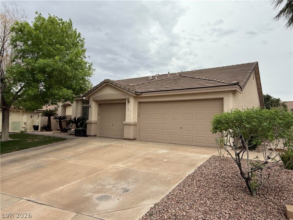 1081 Las Palmas Entrada Avenue — photo 2 of 2