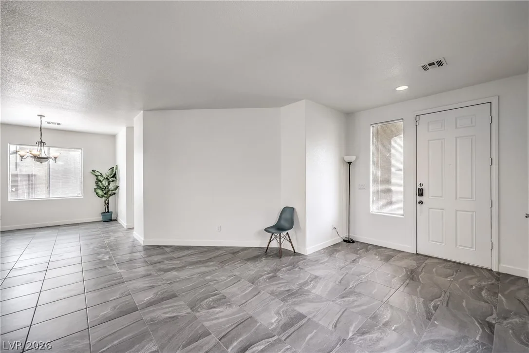 920 Gary Carmena Avenue — photo 3
