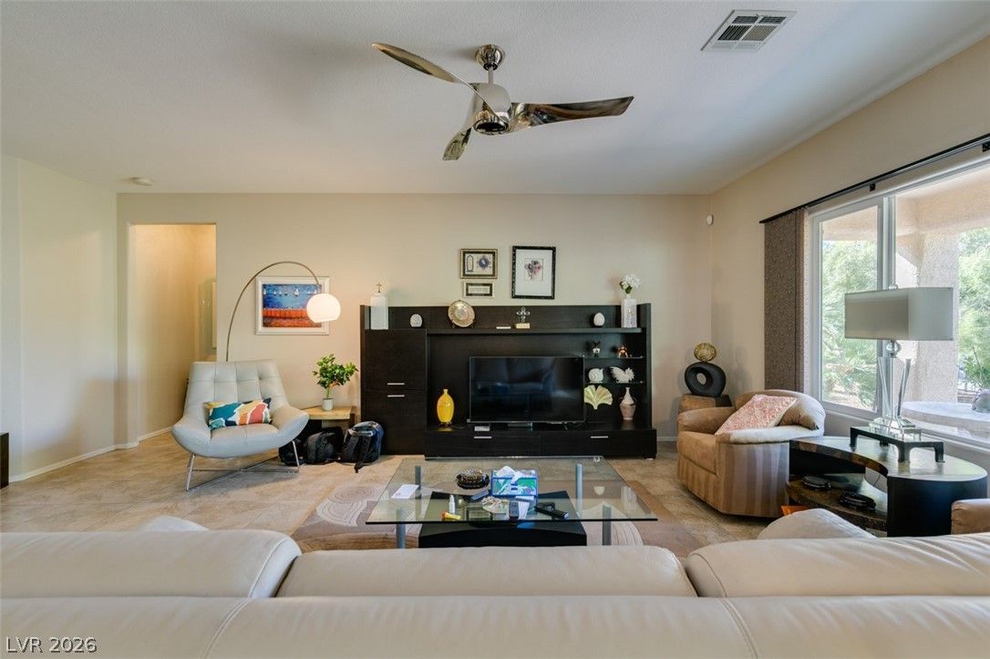 2325 Weaverville Drive — photo 4 of 19