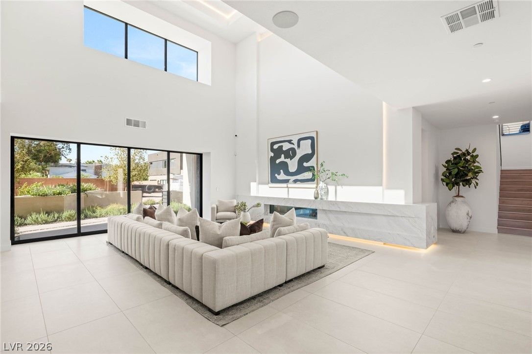 7385 Heron Canyon Court — photo 2