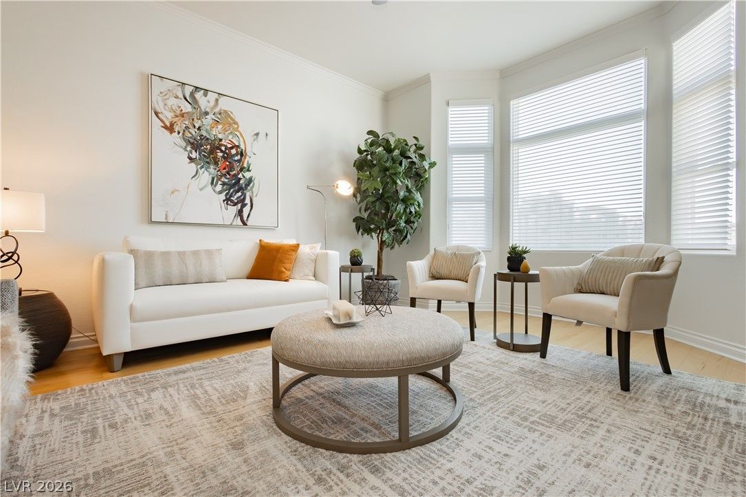 2220 Village Walk Drive 3220 — photo 4