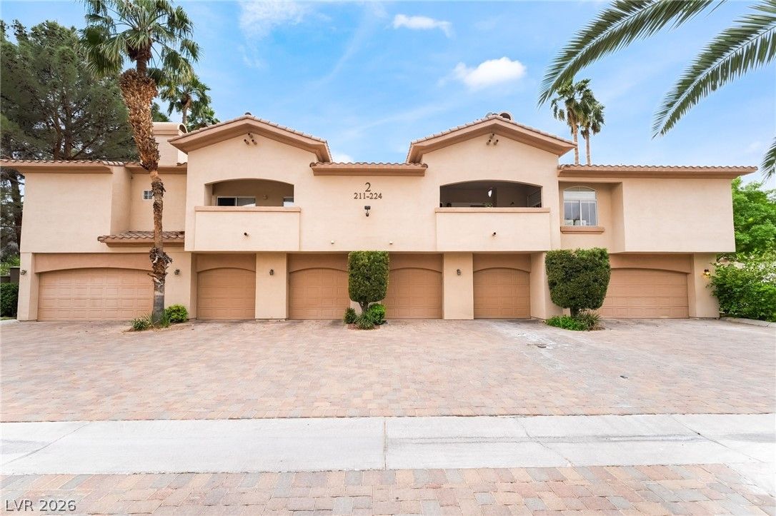 2050 West Warm Springs Road 224 — photo 3