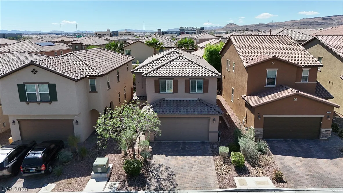 9221 Valley Betica Avenue — photo 2 of 48