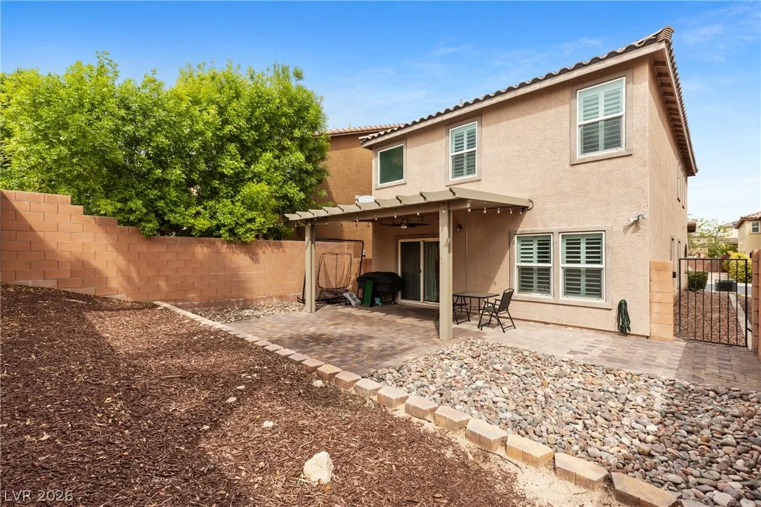 9221 Valley Betica Avenue — photo 3 of 48