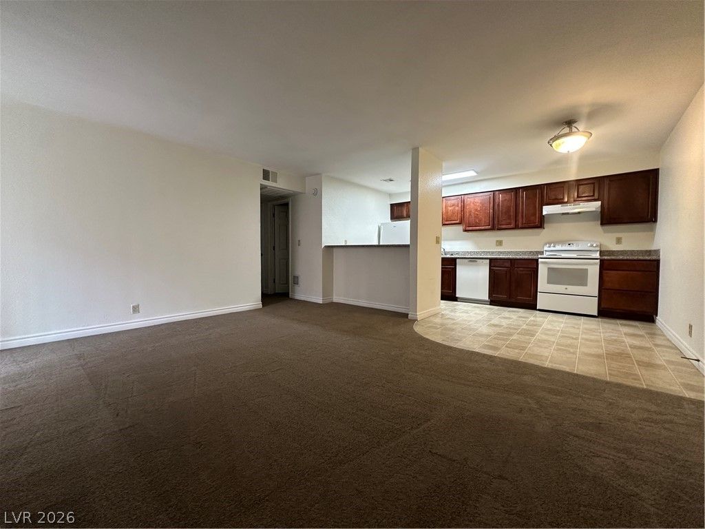 4320 Sandy River Drive 96 — photo 3