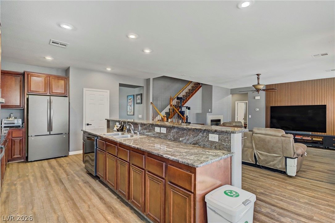 6908 Fox Sparrow Court — photo 2