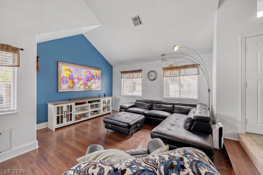 1735 Stagecoach Drive — photo 5 of 31