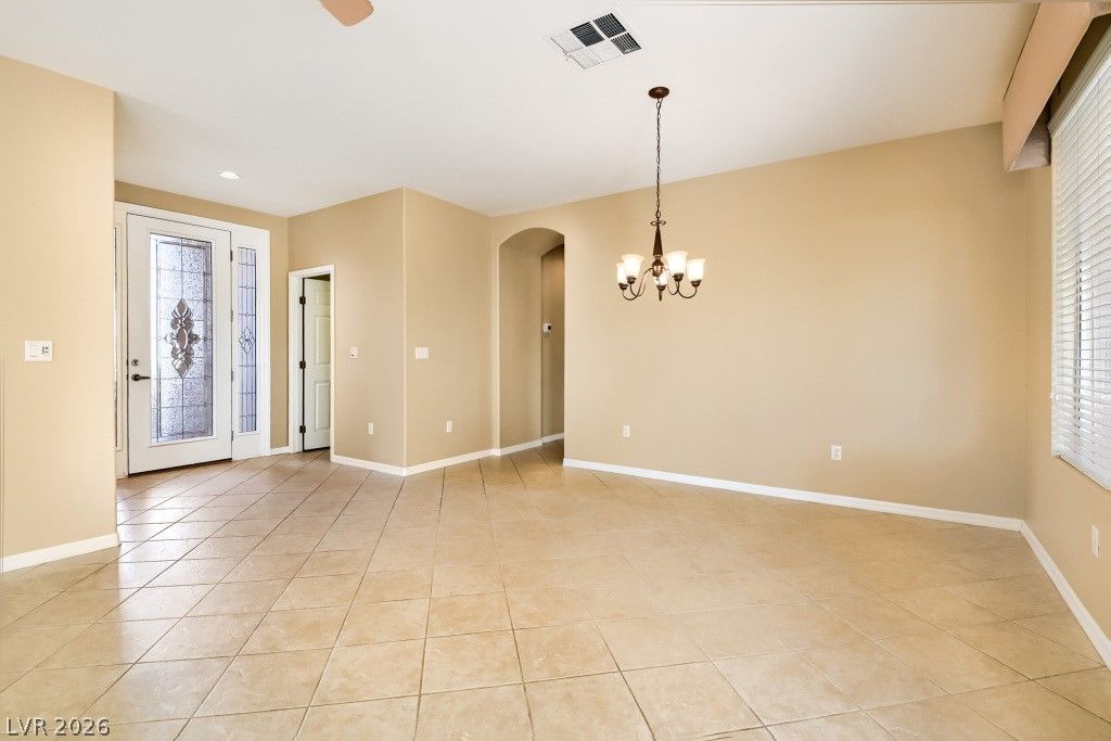 10430 Mandarino Avenue — photo 4 of 37