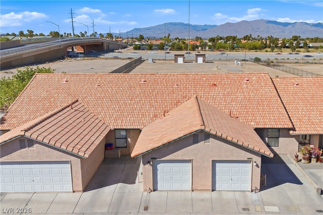 7064 Picaroon Lane — photo 4