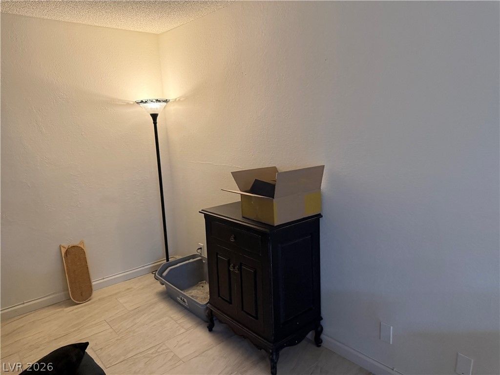 2080 Karen Avenue 15 — photo 4 of 22