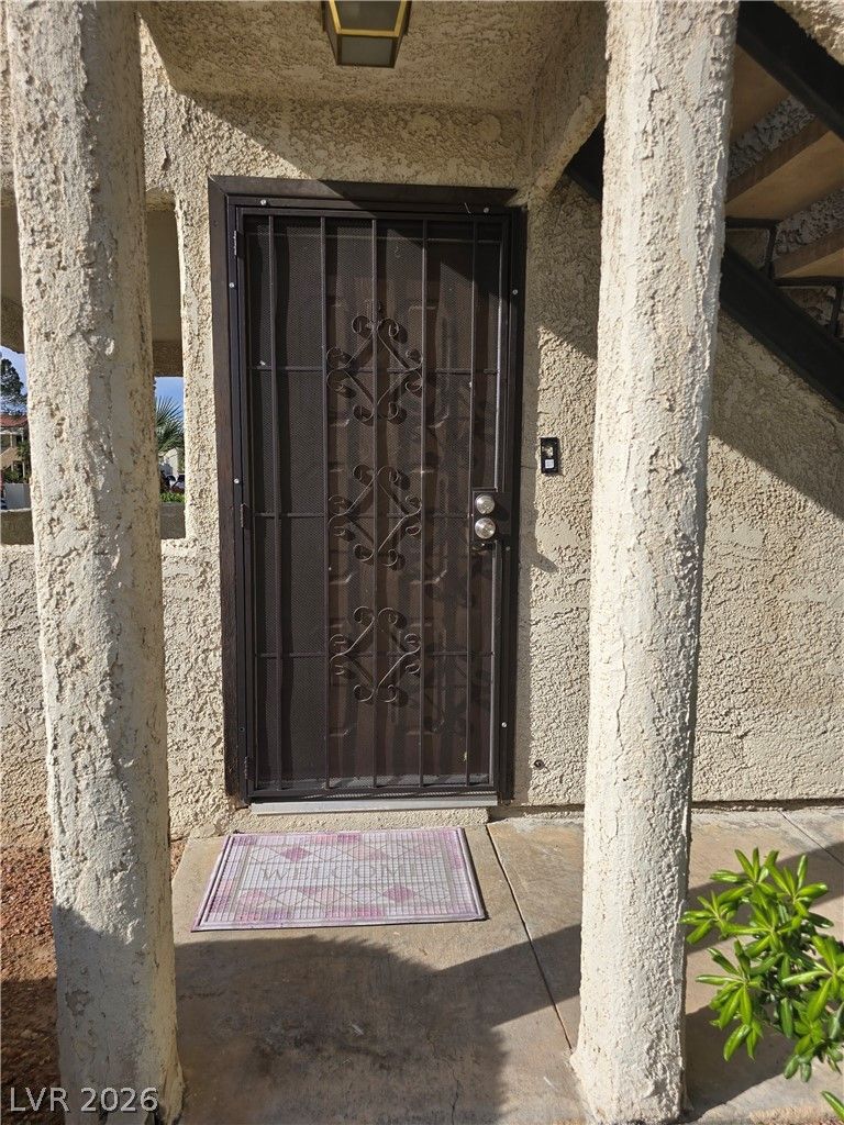 5060 Newport Cove Drive B — photo 2 of 15