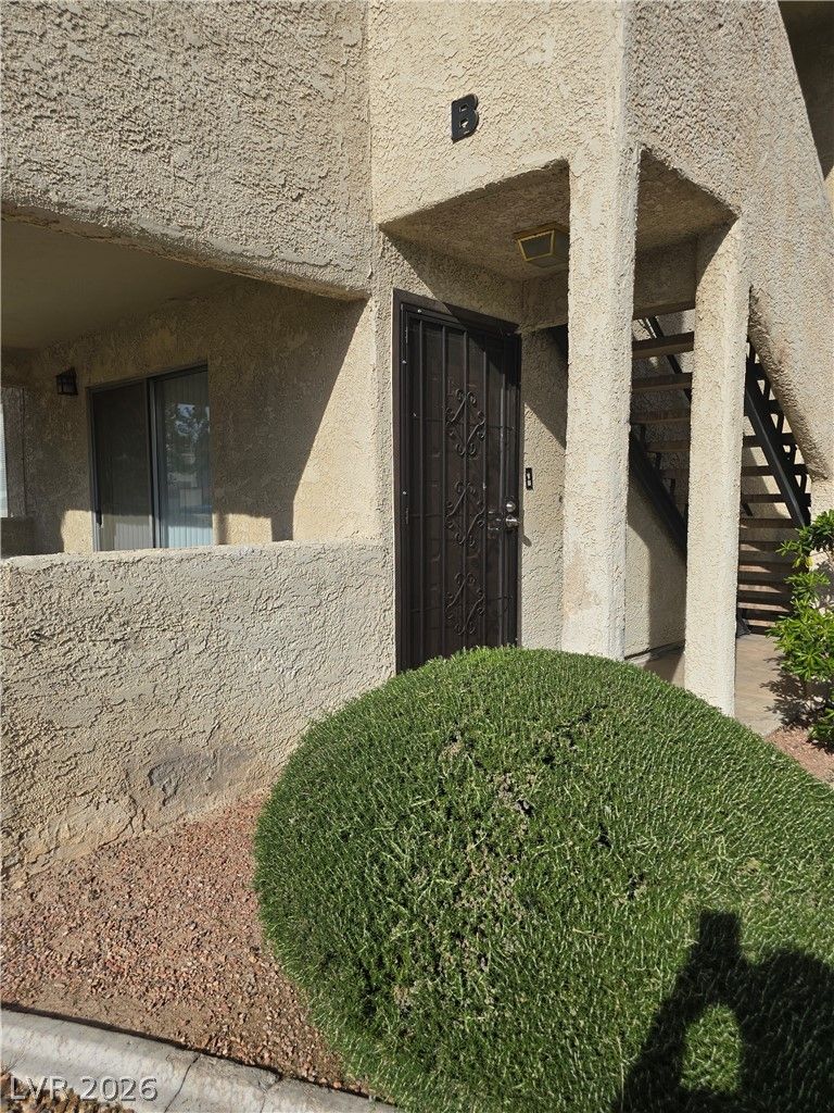 5060 Newport Cove Drive B — photo 3 of 15