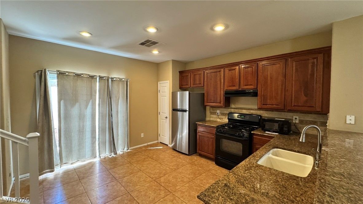 917 Blushing Rose Place — photo 4 of 20