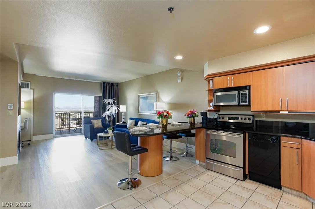 211 East Flamingo Road 1511 — photo 4
