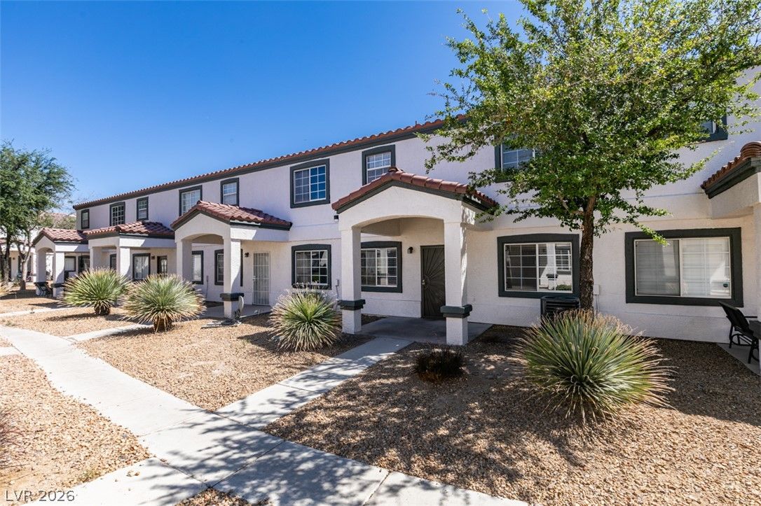 5330 East Charleston Boulevard 31 — photo 4 of 42