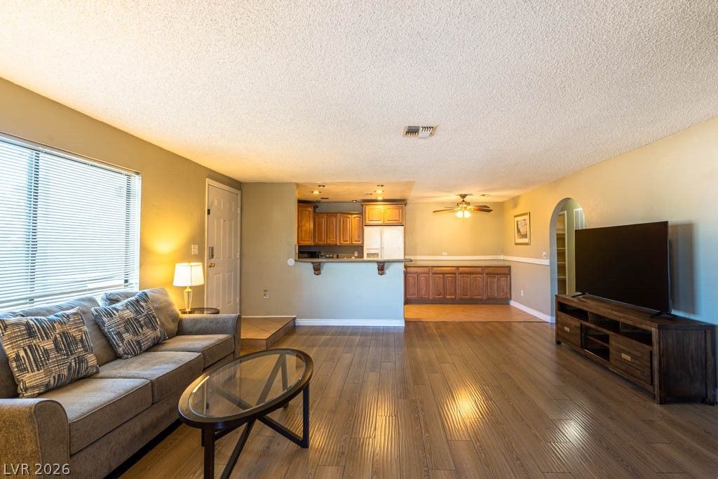 1400 Santa Margarita Street B — photo 4