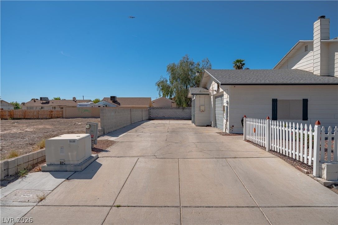 4631 East Colorado Avenue — photo 3