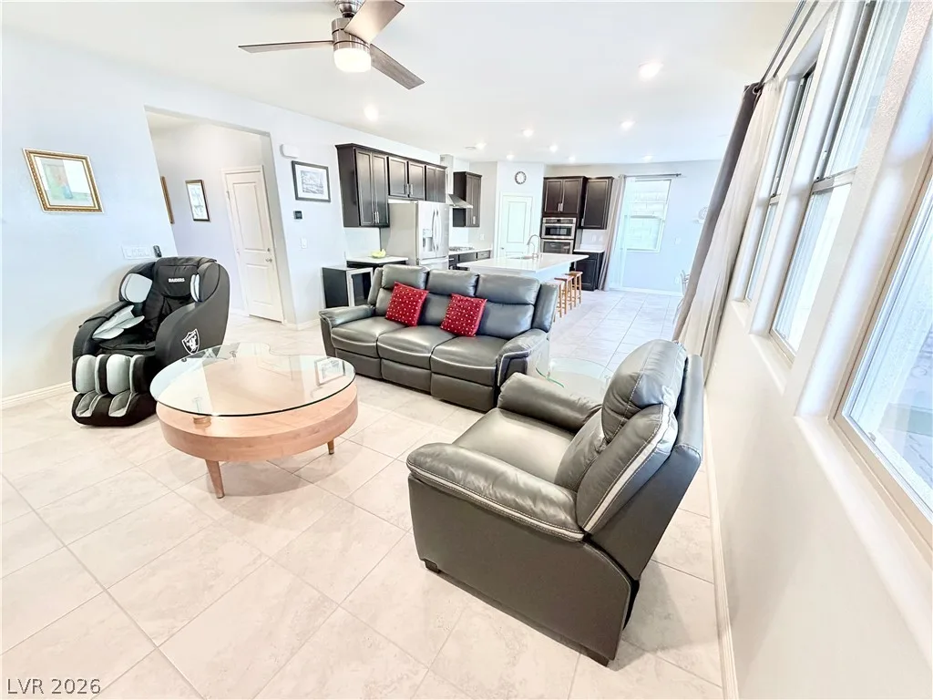 888 Cherry Glen Place — photo 4