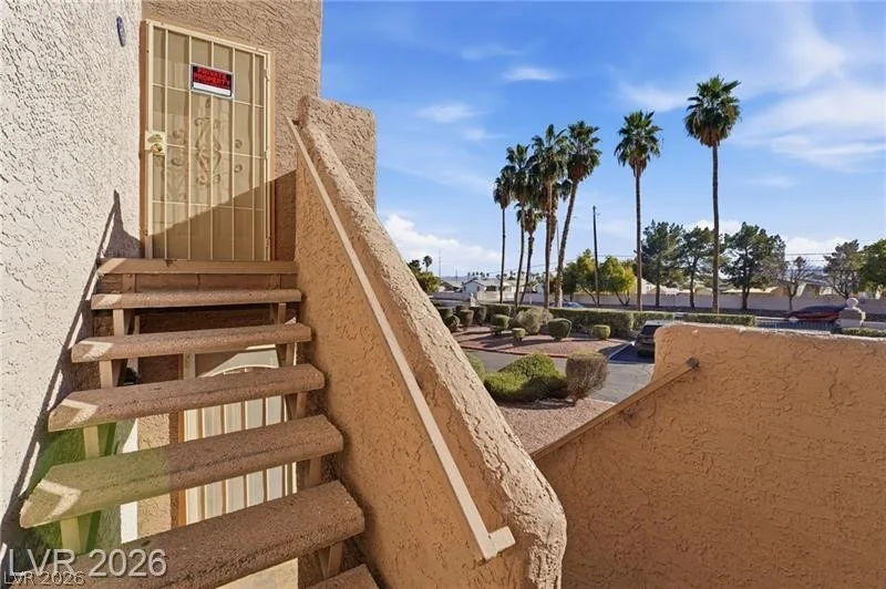 2982 Juniper Hills Boulevard 202 — photo 2