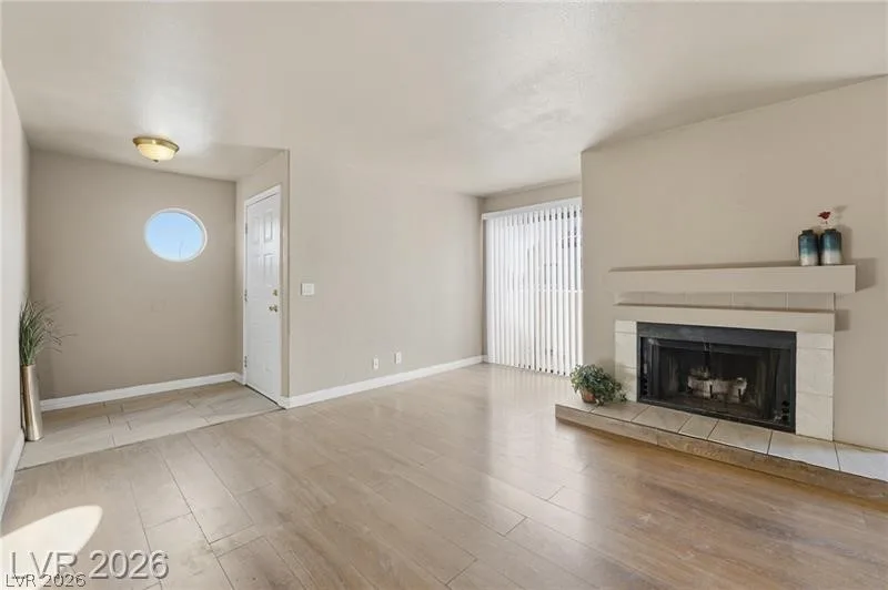 2982 Juniper Hills Boulevard 202 — photo 3
