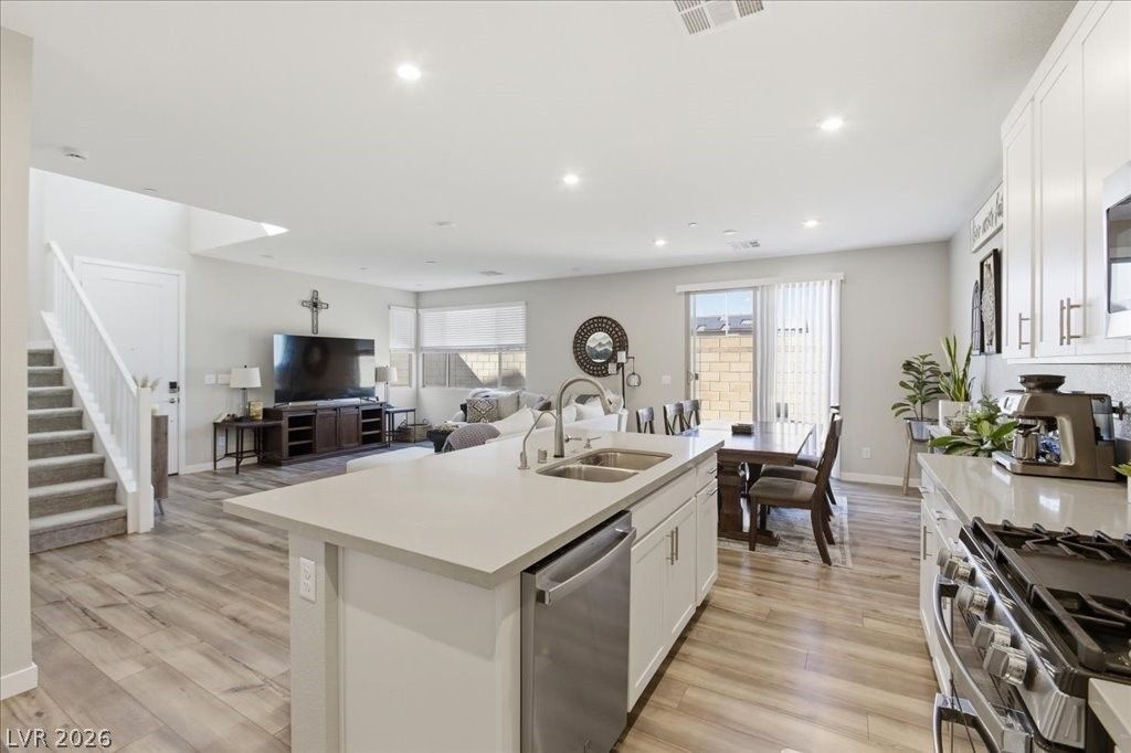 2555 Campaldo Street — photo 5