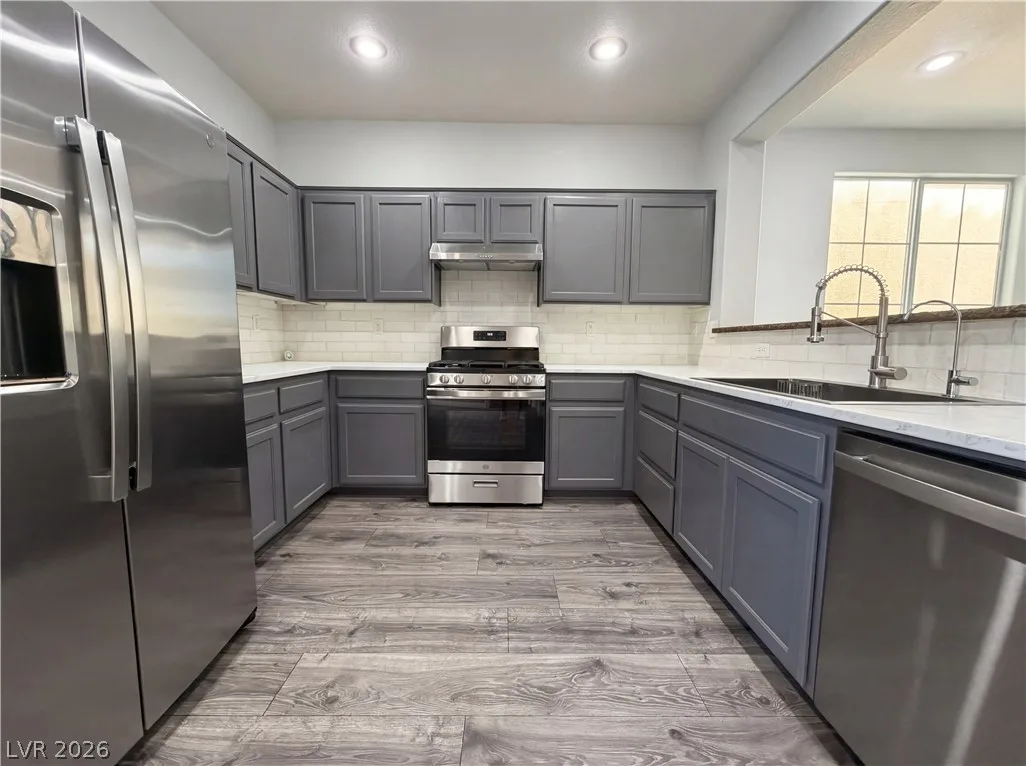 1310 Horizon Village Avenue — photo 2