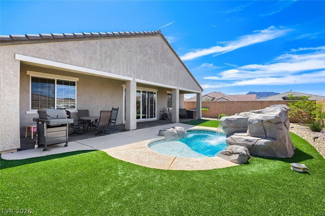 394 Wilbur Jurden Court — photo 4