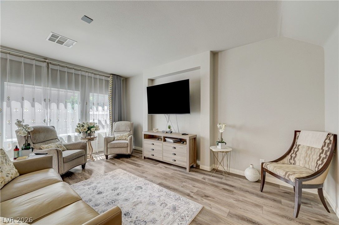 6543 Averill Creek Avenue — photo 4