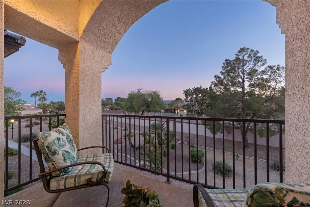 4941 Black Bear Road 204 — photo 2