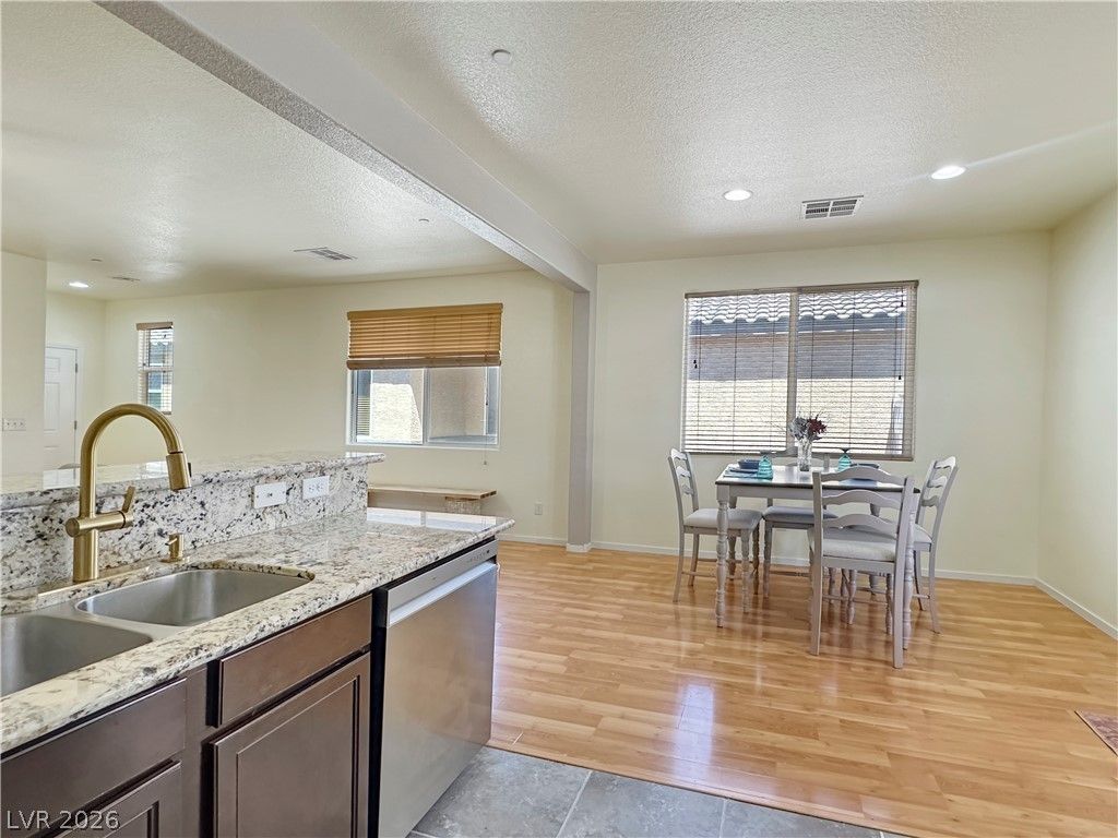 976 Aspen Cliff Drive — photo 5 of 20