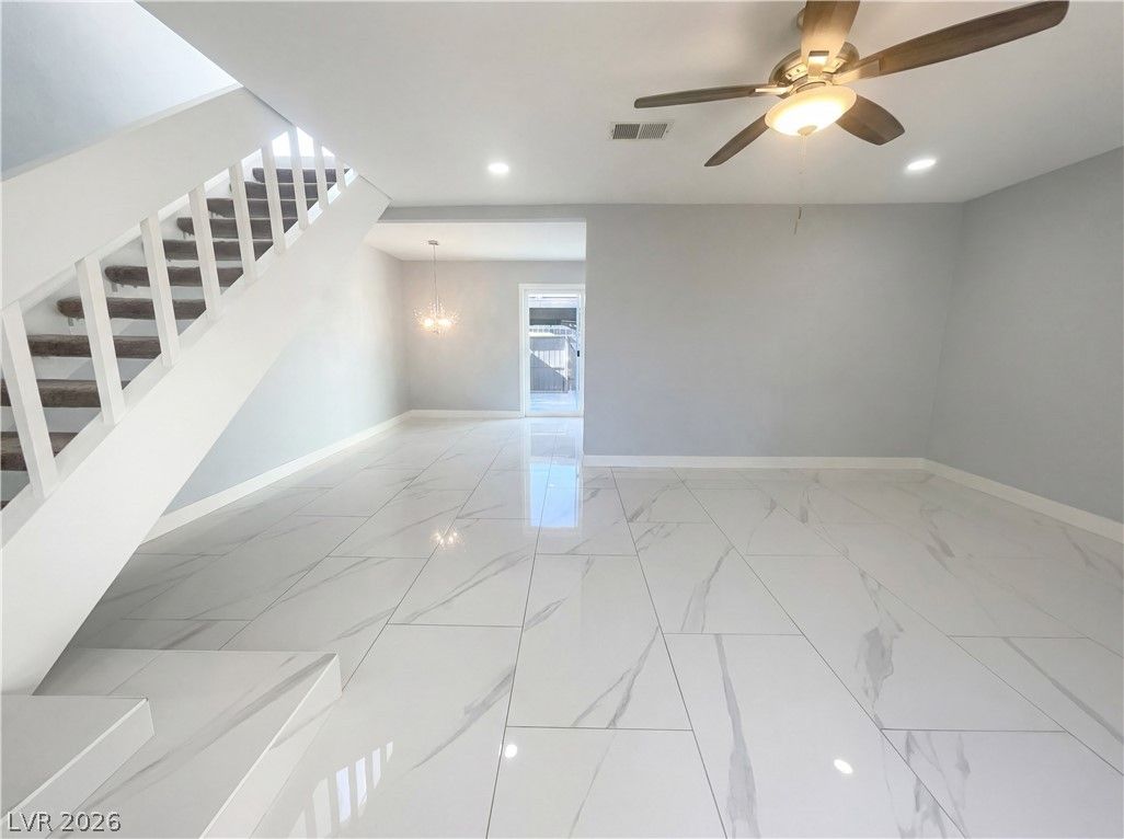568 Willow Green Drive — photo 2 of 18