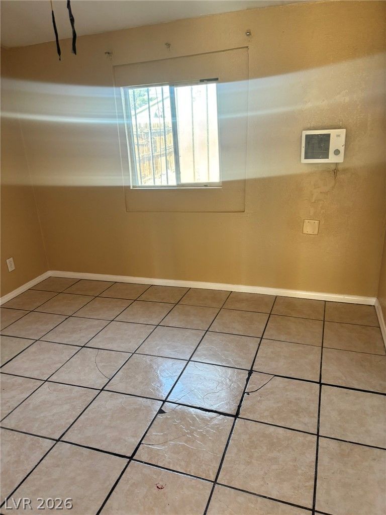 1118 Laurel Avenue 1 — photo 5 of 15