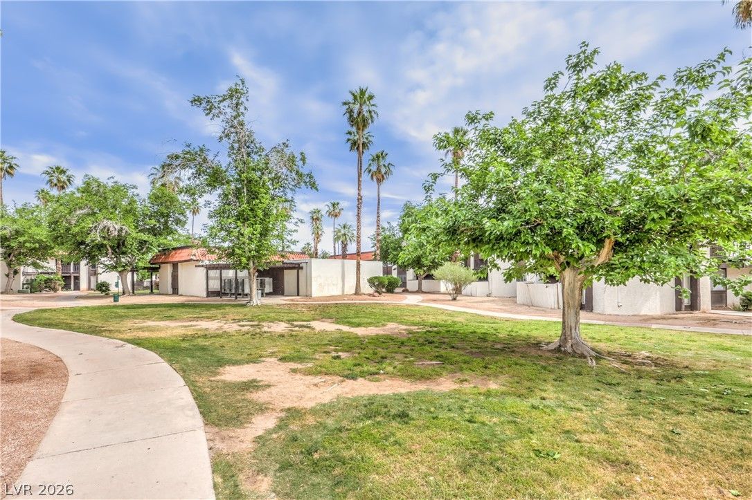 1405 Vegas Valley Drive 213 — photo 5