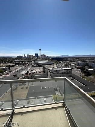 900 Las Vegas Boulevard 810 — photo 5 of 27