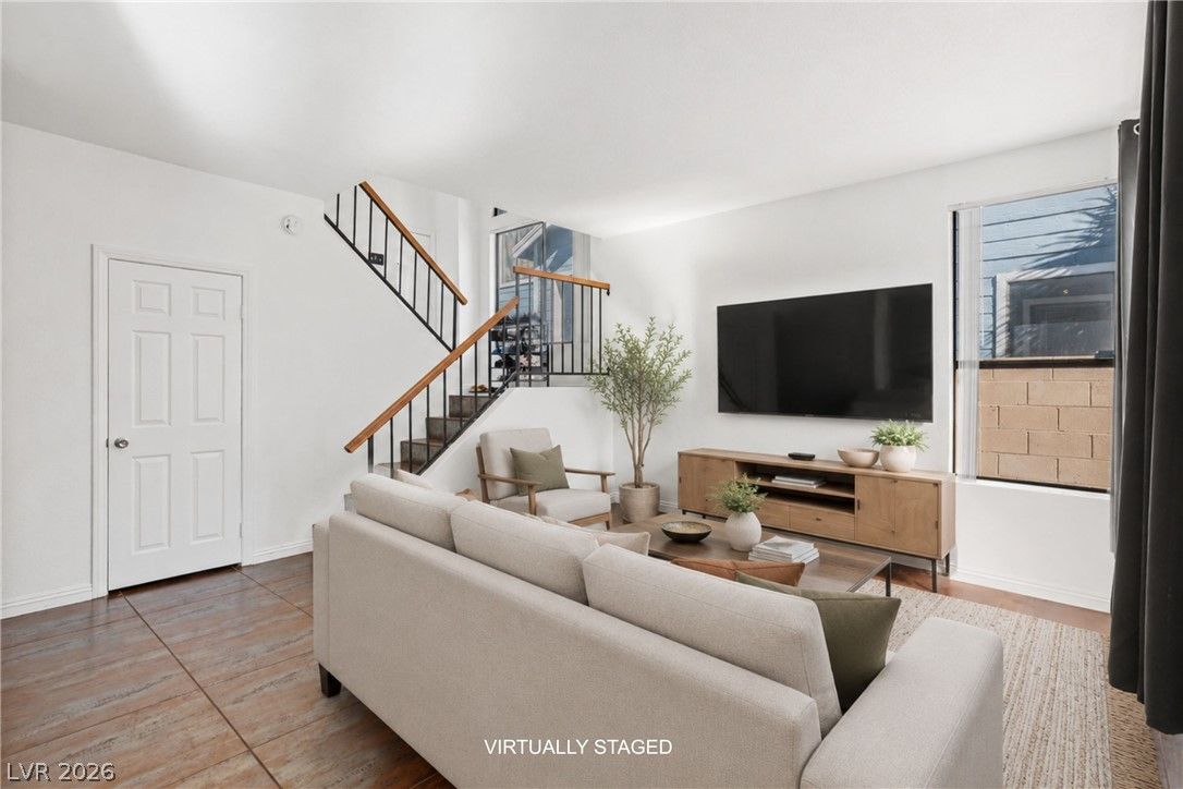 3226 Opera Drive — photo 4 of 54