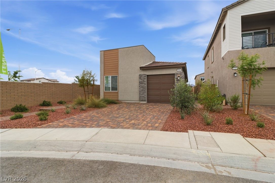 101 Cameron Chase Avenue — photo 3