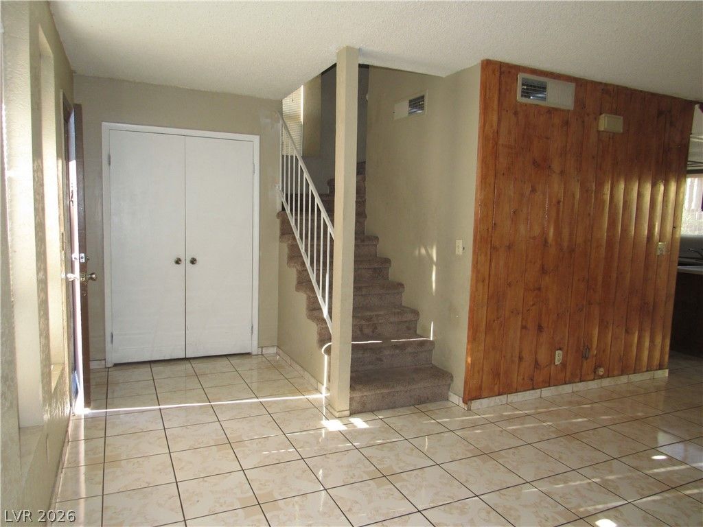 120 Bel Port Drive 121 — photo 2