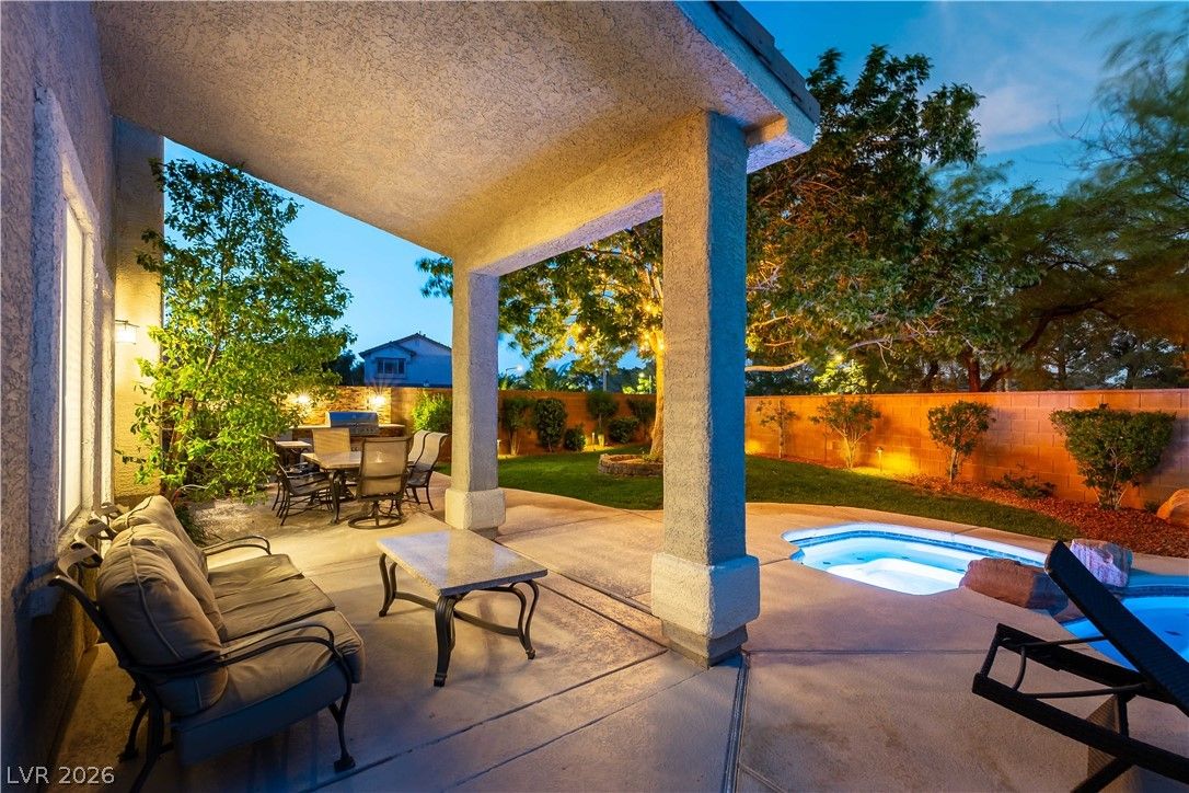 2840 Thicket Willow Street — photo 3