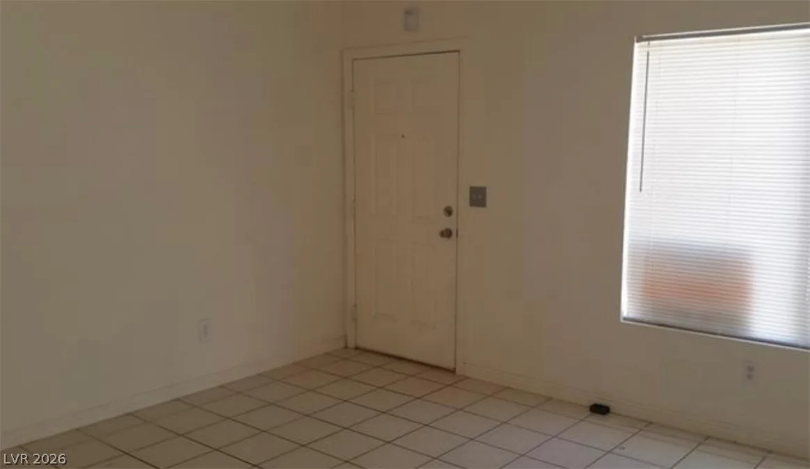 33 Newburg Avenue — photo 2