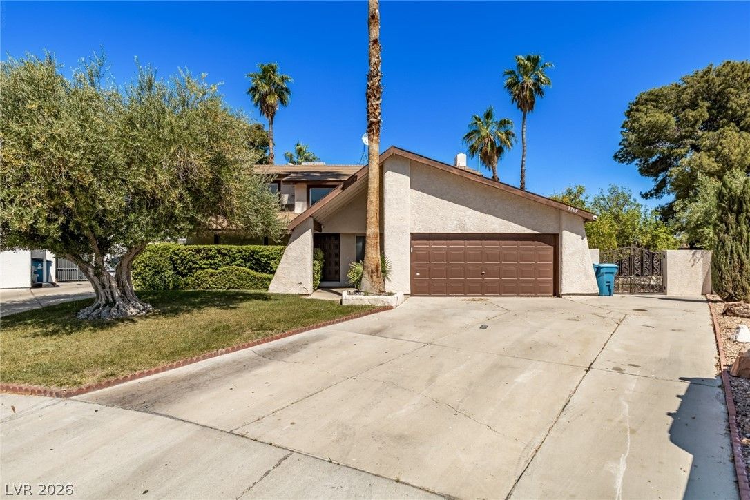 3709 Pamplona Circle — photo 2
