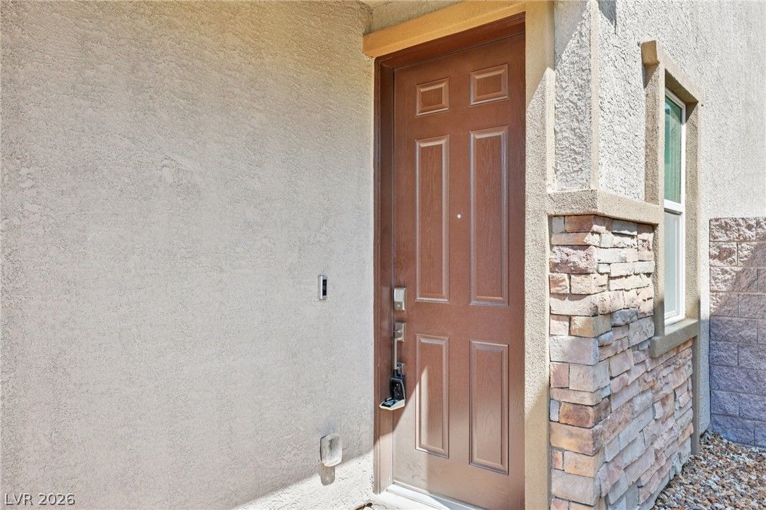 1338 Ossa Street — photo 4 of 35