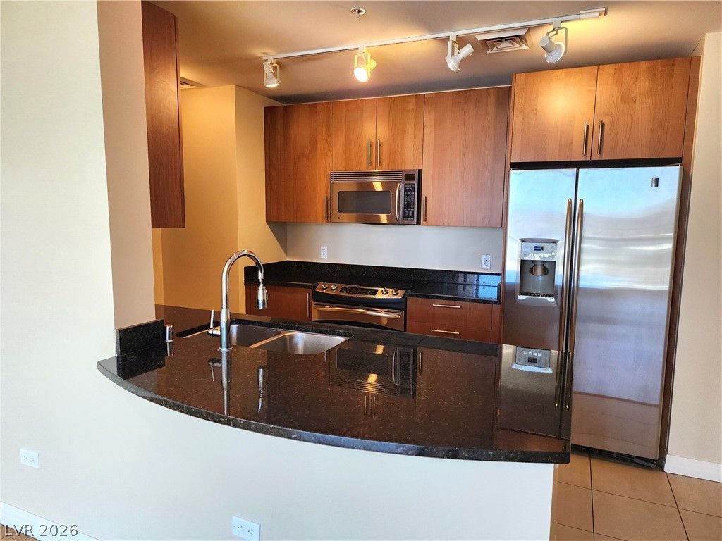 200 West Sahara Avenue 1705 — photo 5