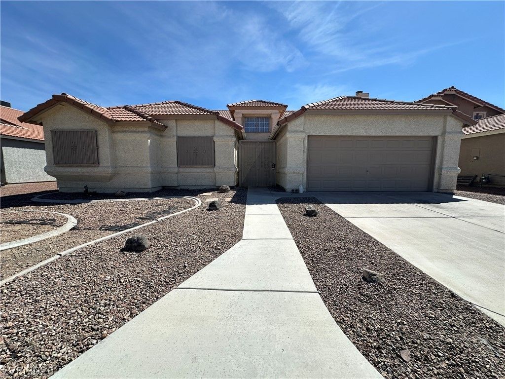 1585 Rowan Tree Drive — photo 1 of 13