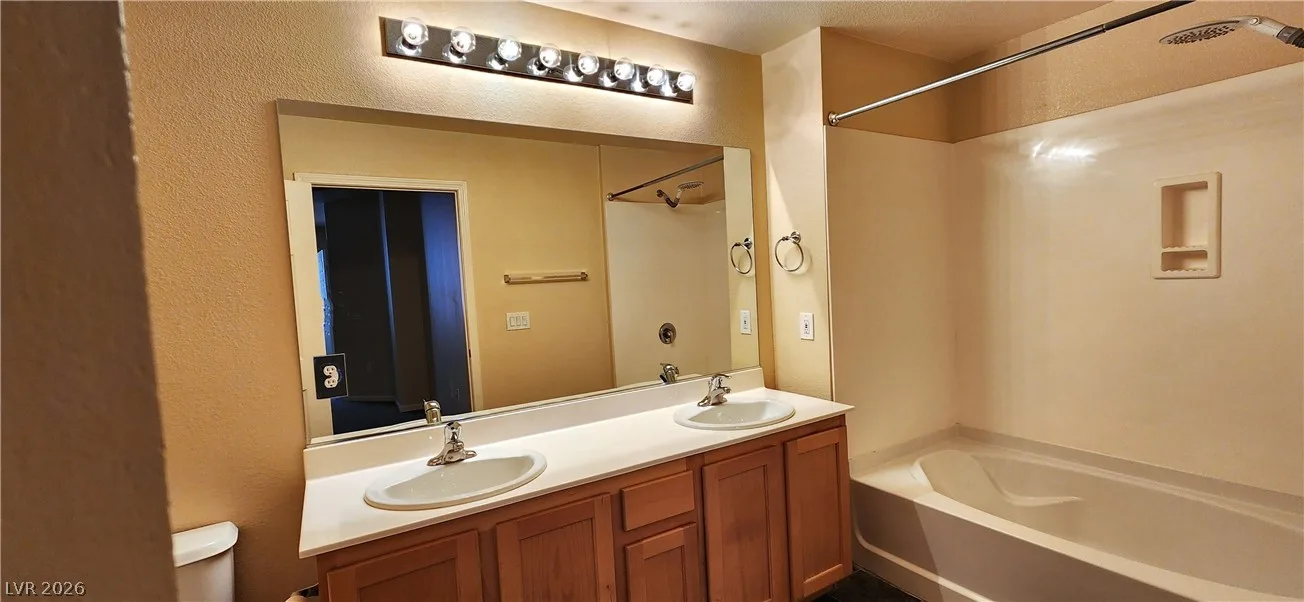 27 East AGATE Avenue 209 — photo 5