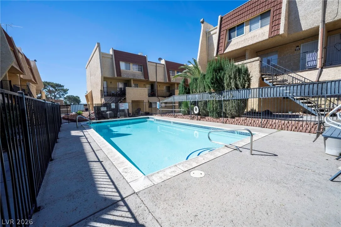 1303 Darlene Way 301C — photo 4