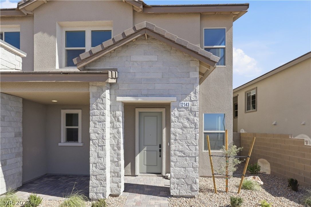 12143 Red Iris Ave — photo 2